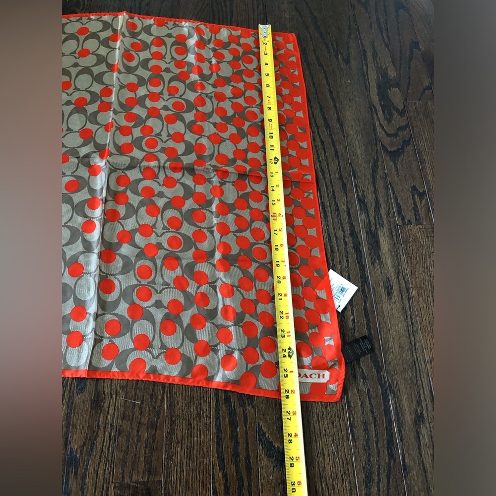 *NWT* COACH Women’s Orange/Tan Signature Logo Polka Dot 100% Silk Square Scarf - Picture 6 of 7